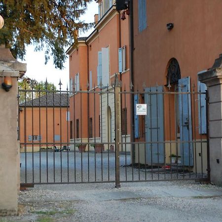 Al Cancello Bed and Breakfast Modena Eksteriør billede