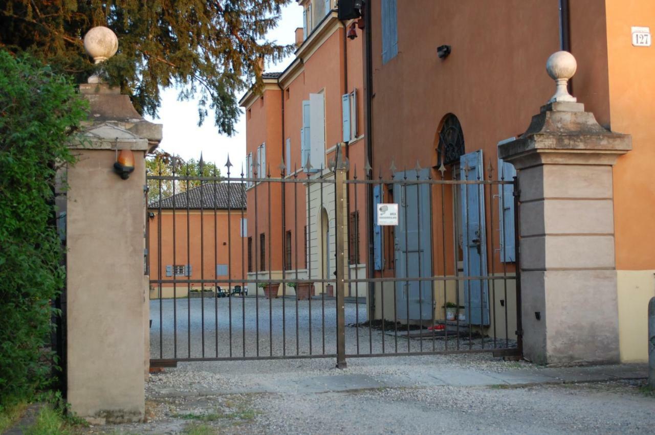 Al Cancello Bed and Breakfast Modena Eksteriør billede